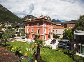 Holiday IV Gardan, hotel in zona Lago di Ledro, Riva del Garda