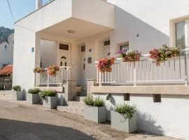 Apartments Galeb