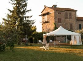 Casa della Torre – hotel w mieście Grotte Santo Stefano