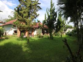 Princess Cottages, feriebolig i Sukabumi