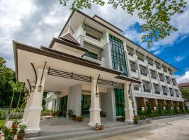Wanarom Residence Hotel, hotel near Palm Driving Range, Krabi town