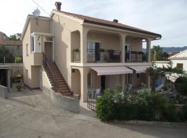 Apartments Dajana Silo, family hotel in Šilo