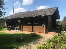 Ferienhaus Sauerland, hotel con estacionamiento en Herscheid