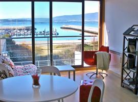 Apartamentos Puerto Basella, hotel na praia em Vilanova de Arousa