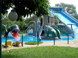 Resort Hotel Cajuína Náutico Club, hotell i Teresina