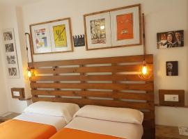 Barri Antic Hostel & Pub, guest house di Andorra la Vella