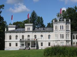 Kartanohotelli Karhulan Hovi, hotel v destinaci Kotka