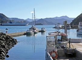 Oxley's Superior Apartment