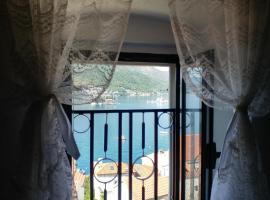 BellaVistaZmukic Guesthouse, hotell i Perast