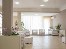 Hotel Holiday, hotel v destinácii Vasto