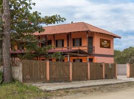 Residencial Brown, hotel in Bombinhas