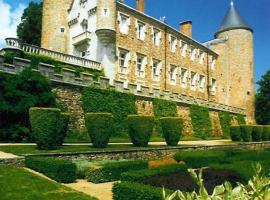 Château de Busset, hotel v destinaci Busset