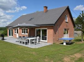 Modern villa in Rochefort close to the horses, koča v mestu Wavrielle