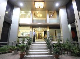 Hotel Grand Arjun, hotel in zona Aeroporto di Swami Vivekananda - RPR, Raipur
