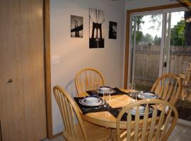 8635 Ustick Road Apartment, hotel en Boise