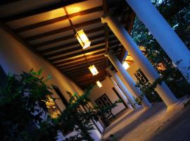 The Courtyard Villa, מלון זול בסיגירייה
