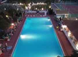 3 stelle Hotel a Mondragone 3 stelle Hotel a Mondragone