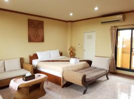 Mini Cost Apartment&Guesthouse, hotel v destinaci Chiang Mai