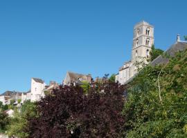 Hôtel Chateau-Landon, hotel v destinácii Château-Landon