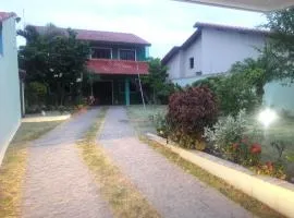 Casa com Quintal Amplo