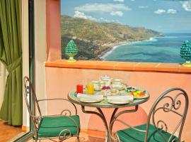 Hotel "La Pensione Svizzera": Taormina'da bir otel