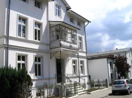 Villa Elfriede, hotelli kohteessa Sassnitz