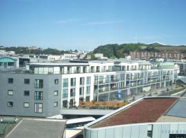 Liberty Wharf Apartments, hotel din Saint Helier Jersey