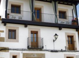 Apartamentos Rurales Entre Fuentes, hotel near Monasterio de Yuste, Cuacos de Yuste