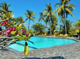 Puri Bunga Beach Cottages: Senggigi şehrinde bir otel