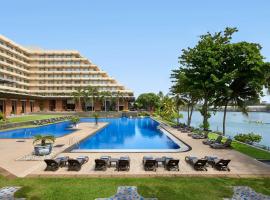 Cinnamon Lakeside, hotel cerca de One Galle Face, Colombo