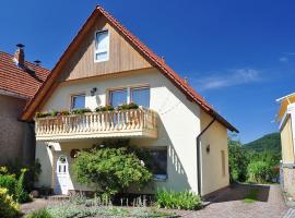 Pension "AM RENNSTEIG", hotel in Eisenach