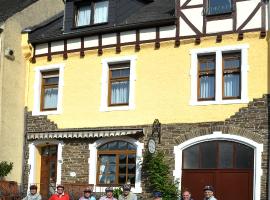 Ferienhaus Erich Bremm mit Moselblick, hotel en Neef