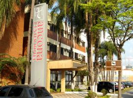 Ancona Center Hotel, hotel en Amparo