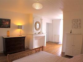 Chambres d'hôtes La Luciole, ubytování v soukromí v destinaci Tourtrol