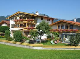 Haus Unterberg, hotel in Kössen