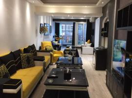 Luxury Mohandeseen Apartment، فندق بالقرب من Arab Academy for Banking and Financial Sciences، القاهرة