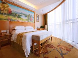 Vienna International Hotel Yantai Changjiang Road Xingyi Square Branch, hotel di Yantai