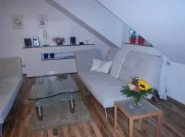 2-Raum Apartment in guter Lage für Köln-Bonn-Siegbug