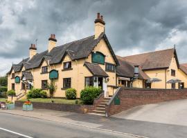 Golden Lion Hotel, hotel with parking in Rugby