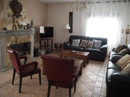 Los Parrales, Hotel in San Pablo de los Montes