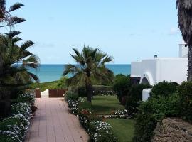 Villa meublée face à la mer, Golf et Verdure, hotel care acceptă animale de companie din El Jadida