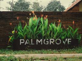 Palmgrove Lake Resort, hotelli kohteessa Alleppey