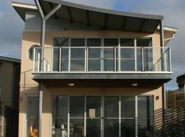 Penneshaw Oceanview Apartments, hotel in Penneshaw