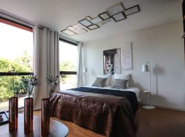 Bed and Breakfast Shandita: Mérignac şehrinde bir otel
