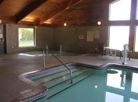 AmericInn by Wyndham West Burlington