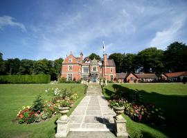 The Coed-Y-Mwstwr Hotel, parkimisega hotell sihtkohas Coychurch