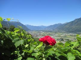 Ferienhaus La Torre, villa in Camorino
