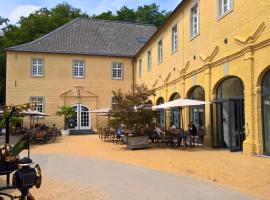 Hotel Schloss Dyck, מלון זול בJüchen