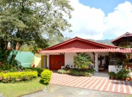 Cabañas Las Bifloras, hotel in Santa Rosa de Cabal