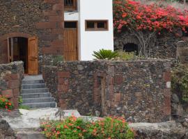 Casa Rural Los Arcos, hotell i Mocanal